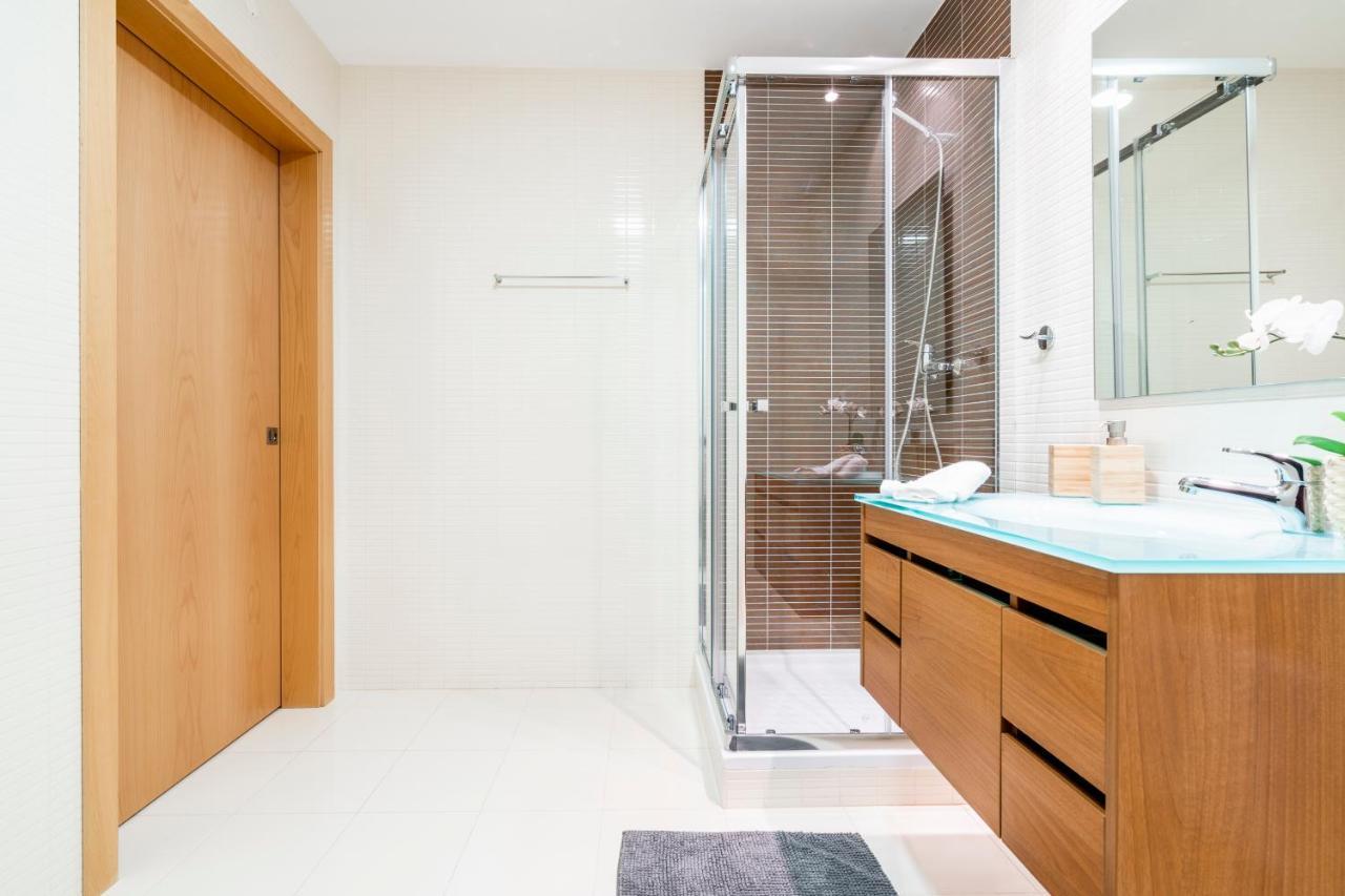 Апартаменты Oceanfront: Luxury Spectacular Sea Views And Pool Ольян Экстерьер фото